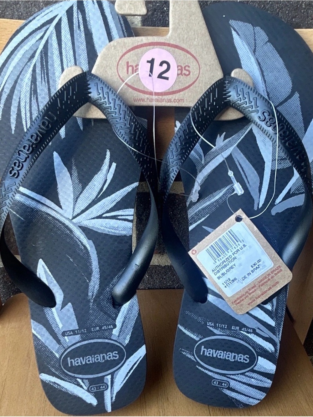 Havaianas Men’s Black Tropical Print Flip Flops Size 11/12